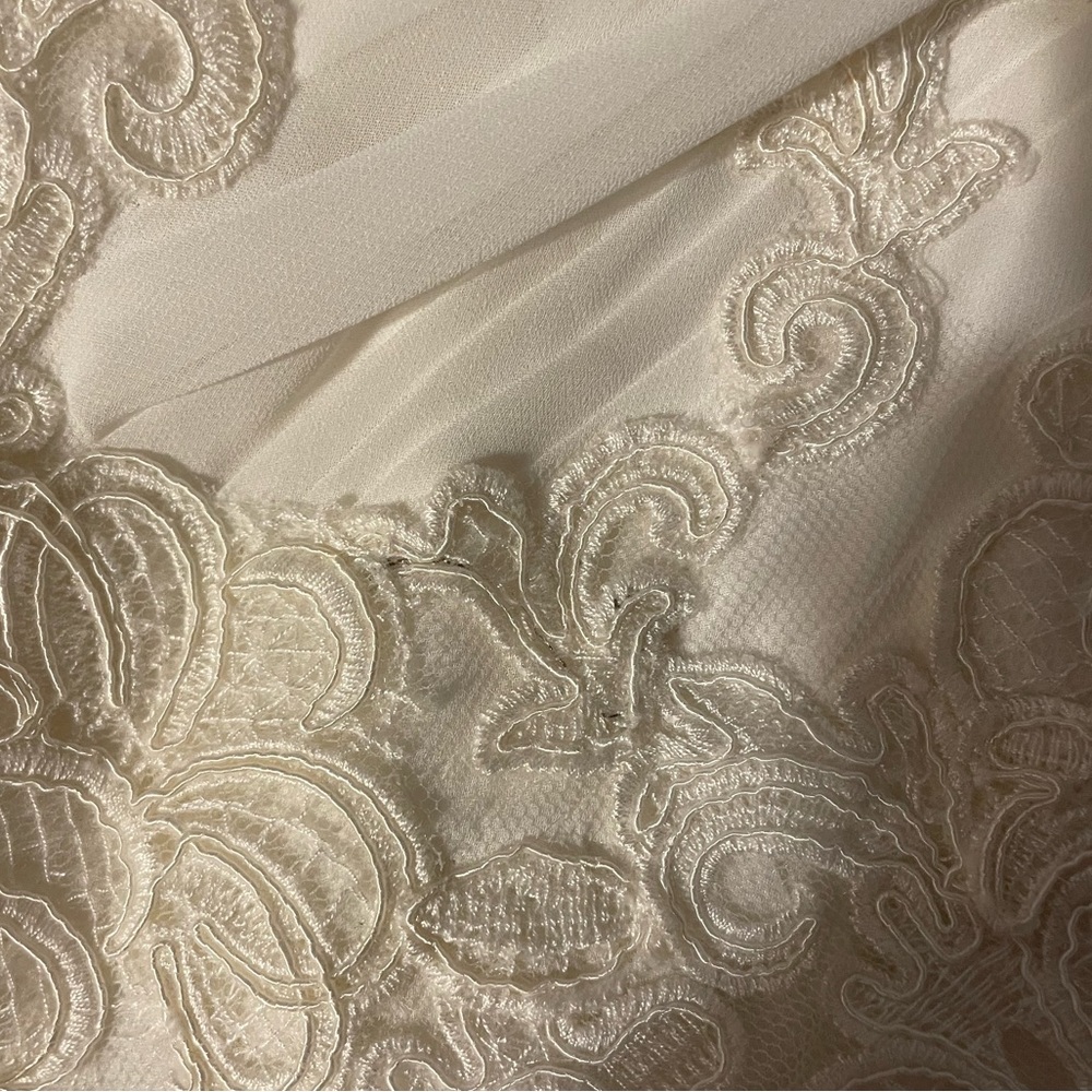Brand New Ivory Wedding Dress - Picture 14 of 15